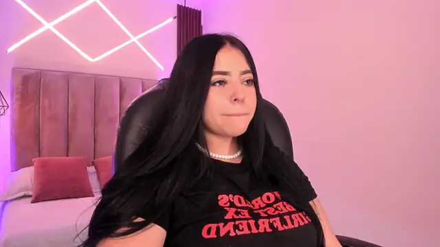 Snapshot of Maaiitee chatting on 11/30/25, 06:45 Maaiitee online show from 11/30/25, 06:45