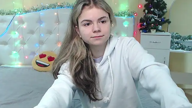 TinaRedly online show from 12/13/24, 09:35