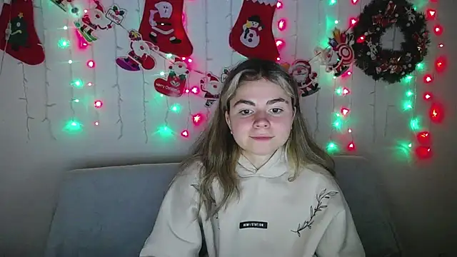 TinaRedly online show from 12/14/24, 06:41
