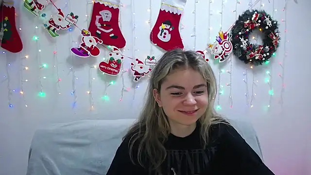 TinaRedly online show from 12/17/24, 12:34