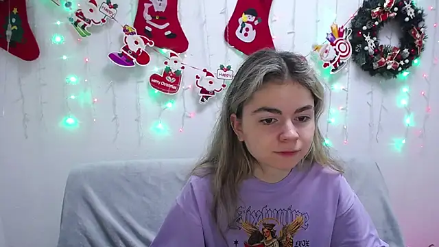 TinaRedly online show from 12/17/24, 10:43