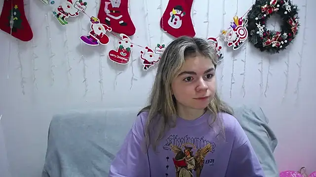 TinaRedly online show from 12/18/24, 02:42
