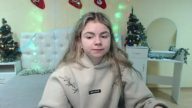 TinaRedly online show from 12/21/24, 10:17