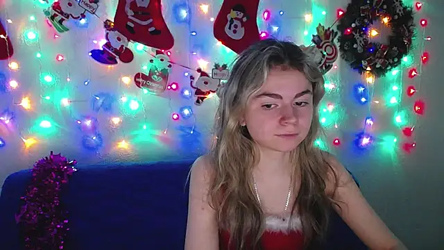 TinaRedly online show from 12/25/24, 09:34