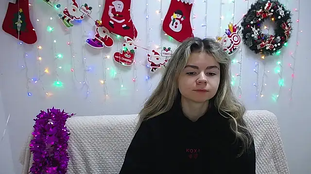 TinaRedly online show from 12/30/24, 06:53