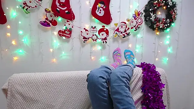 TinaRedly online show from 01/04/25, 01:52