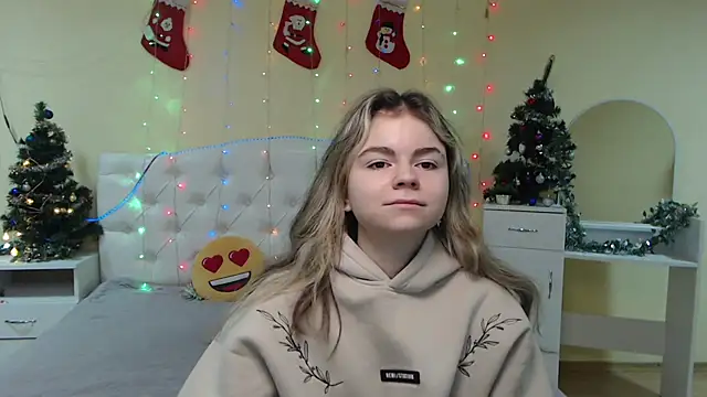 TinaRedly online show from 01/05/25, 06:56