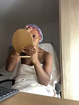 kellya  online show from 12/03/25, 11:58