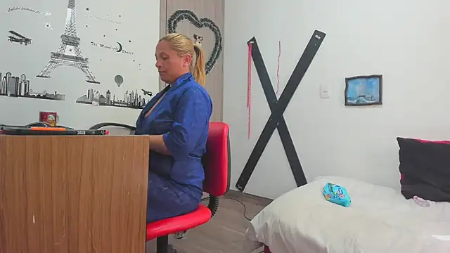 hotandfierylatinos2023 online show from 01/13/25, 03:58