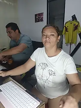 hotandfierylatinos2023 online show from 07/08/26, 10:09