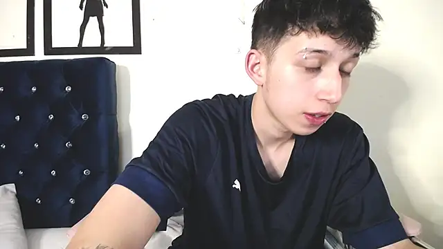  Thomas hot  online show from 10/01/25, 04:18