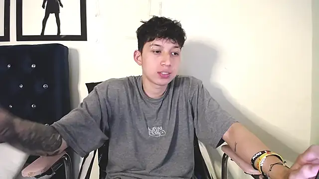  Thomas hot  online show from 10/21/25, 01:50