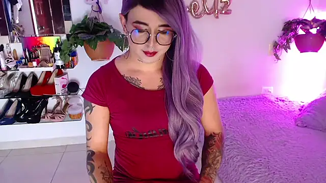 Snapshot of Laveneno_ortiz07 chatting on 10/14/25, 12:22 Laveneno ortiz07 online show from 10/14/25, 12:22