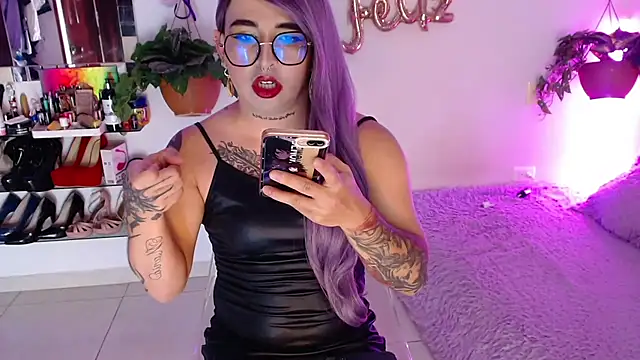 Snapshot of Laveneno_ortiz07 chatting on 10/26/25, 11:53 Laveneno ortiz07 online show from 10/26/25, 11:53