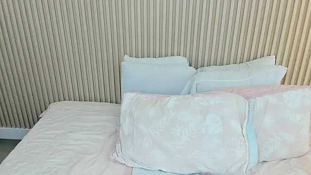 charlottebrowns  online show from 05/31/26, 05:09