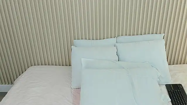 charlottebrowns  online show from 06/13/26, 12:47