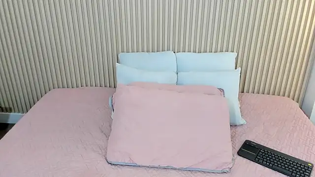 charlottebrowns  online show from 07/17/26, 12:34