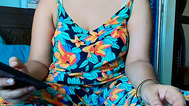 Snapshot of Hotty__Baby chatting on 10/26/25, 08:20 Hotty Baby online show from 10/26/25, 08:20