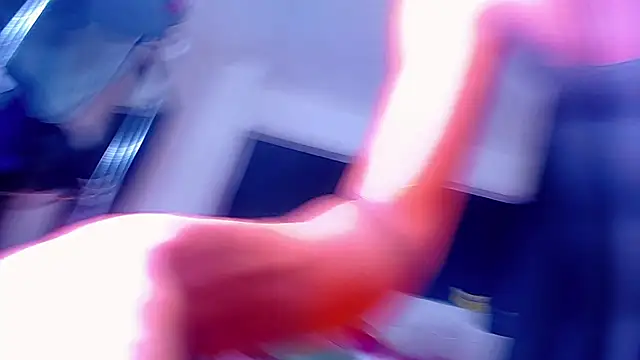 Snapshot of bellatrixx_69 chatting on 11/12/25, 11:32 bellatrixx 69 online show from 11/12/25, 11:32