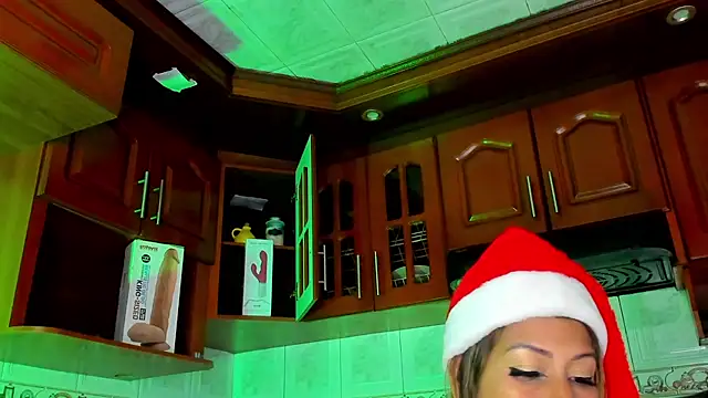 LaureenHills online show from 12/20/24, 03:25