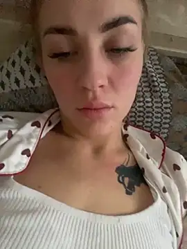 Snapshot of DreamGirl-777 chatting on 11/02/25, 09:11 DreamGirl-777 online show from 11/02/25, 09:11