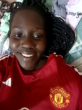 Snapshot of Swirly_blac chatting on 10/14/25, 10:38 Swirly blac online show from 10/14/25, 10:38