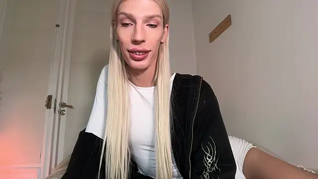 AliceSnowCatt online show from 05/08/26, 01:38