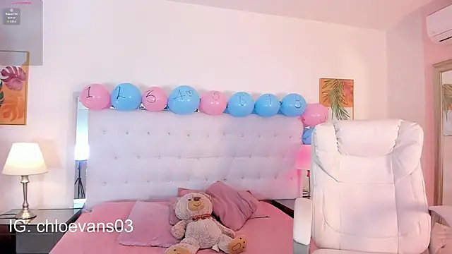 Chloe evans   online show from 09/19/25, 11:55