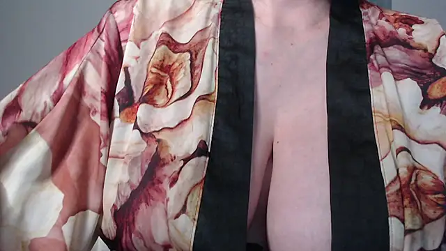 Snapshot of missdaniels chatting on 10/07/25, 02:31 missdaniels online show from 10/07/25, 02:31