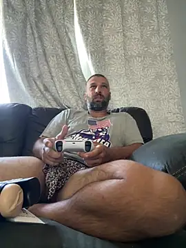 ryand12804 online show from 10/06/25, 02:47