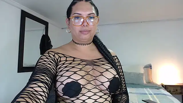 Snapshot of flowerdirtty chatting on 11/02/25, 04:20 flowerdirtty online show from 11/02/25, 04:20