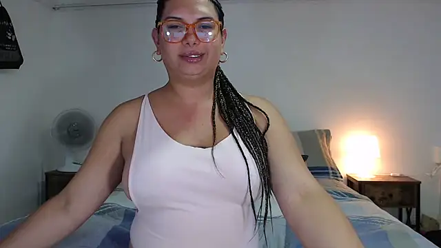 Snapshot of flowerdirtty chatting on 11/18/25, 08:35 flowerdirtty online show from 11/18/25, 08:35