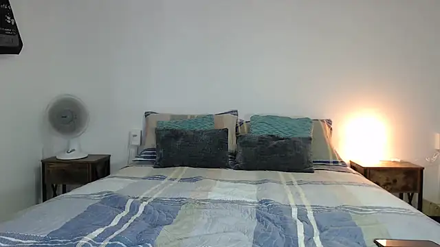 Snapshot of flowerdirtty chatting on 11/26/25, 10:55 flowerdirtty online show from 11/26/25, 10:55