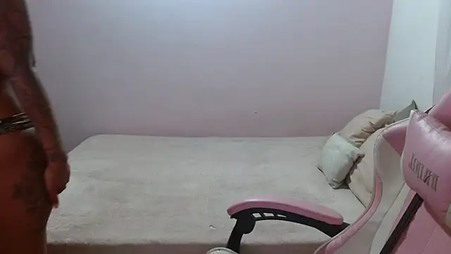 TiffanyRoouse online show from 12/03/24, 03:09