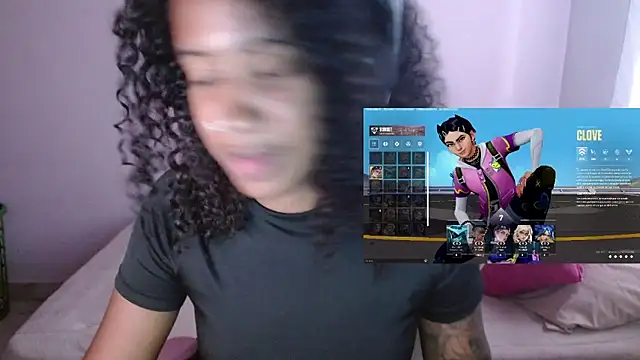 TiffanyRoouse online show from 12/04/24, 10:41