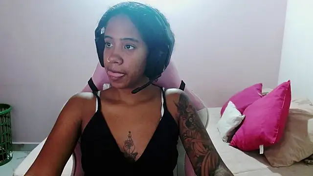 TiffanyRoouse online show from 12/12/24, 12:38