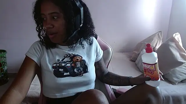 TiffanyRoouse online show from 12/16/24, 08:58