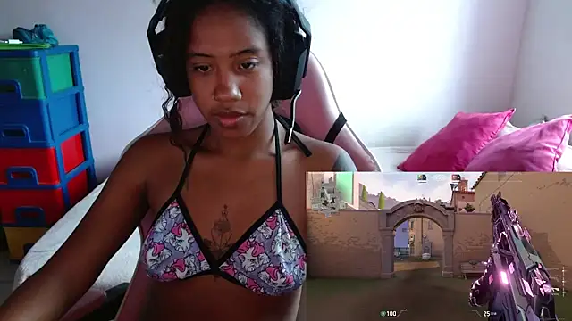 TiffanyRoouse online show from 02/07/25, 09:37