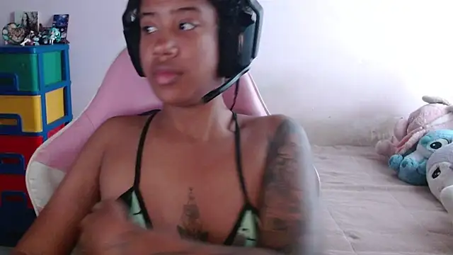 TiffanyRoouse online show from 11/24/25, 09:47