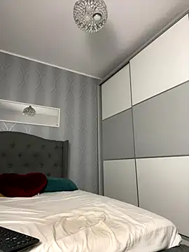  adelle online show from 09/25/25, 12:09