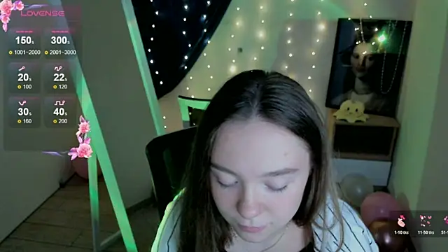 Snapshot of Florence_meow chatting on 07/22/26, 09:12 Florence meow online show from 07/22/26, 09:12