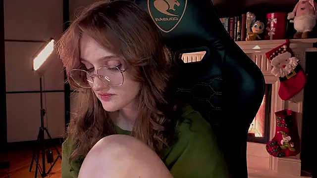 Snapshot of ELLIEJAY chatting on 12/02/24, 03:58 ELLIEJAY online show from 12/02/24, 03:58