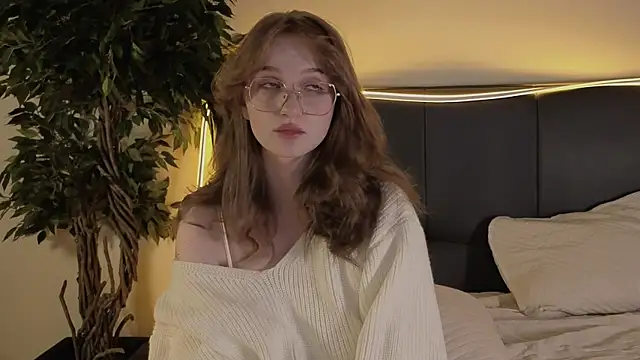 Snapshot of ELLIEJAY chatting on 12/05/24, 11:29 ELLIEJAY online show from 12/05/24, 11:29