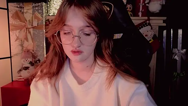 Snapshot of ELLIEJAY chatting on 12/18/24, 11:30 ELLIEJAY online show from 12/18/24, 11:30