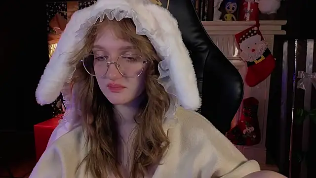Snapshot of ELLIEJAY chatting on 12/20/24, 11:37 ELLIEJAY online show from 12/20/24, 11:37