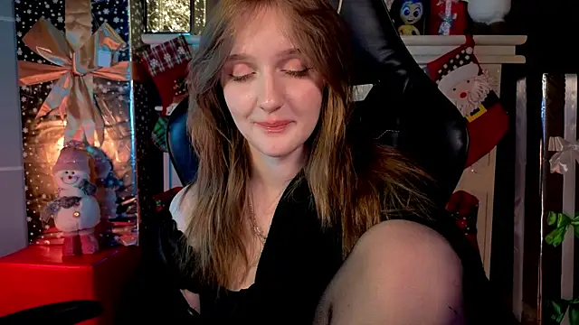 Snapshot of ELLIEJAY chatting on 12/23/24, 02:56 ELLIEJAY online show from 12/23/24, 02:56