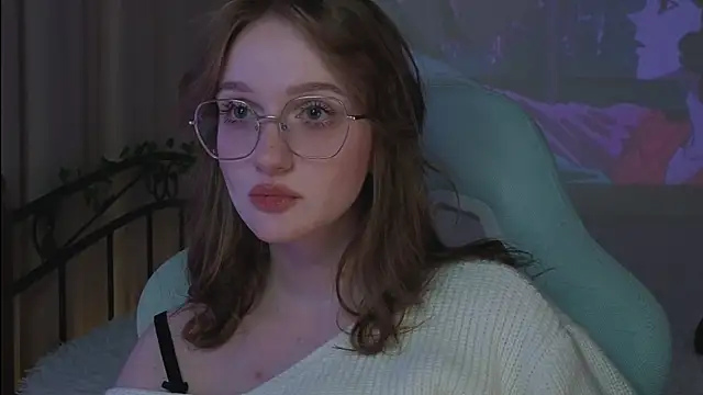 Snapshot of ELLIEJAY chatting on 01/13/25, 11:49 ELLIEJAY online show from 01/13/25, 11:49