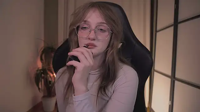 Snapshot of ELLIEJAY chatting on 01/24/25, 03:11 ELLIEJAY online show from 01/24/25, 03:11