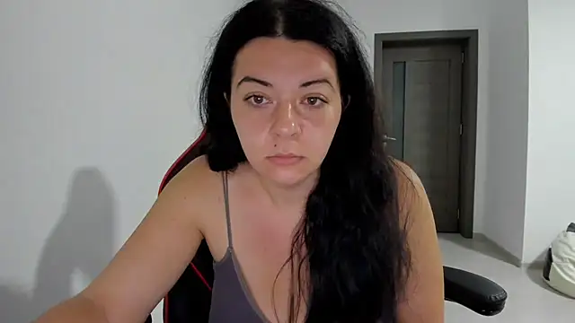 amiraisa11 online show from 07/21/26, 02:47