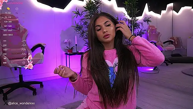 VanessaSimon online show from 12/26/24, 06:09